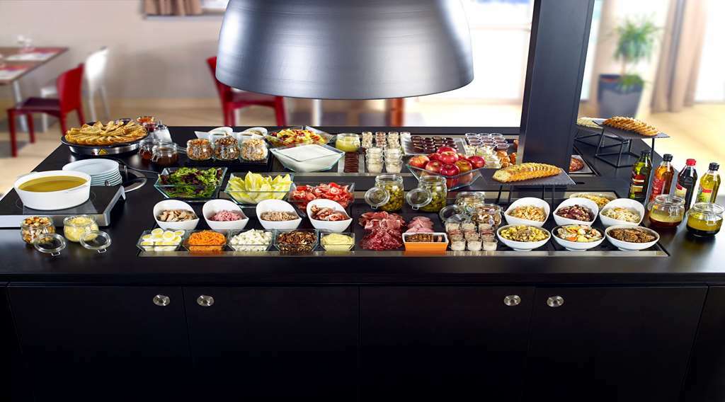 Campanile Rouen Nord - Barentin Hotell Restaurang bild
